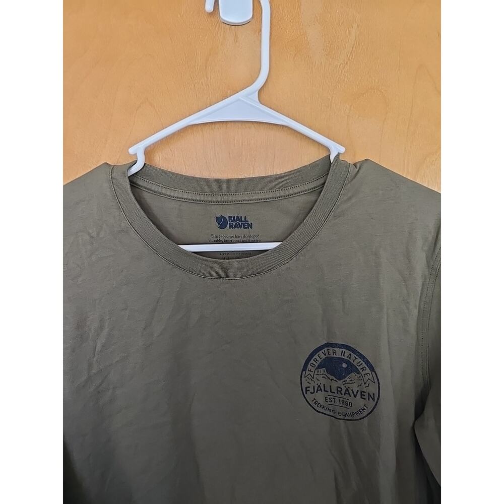 Fjallraven Forever Nature Badge LS T-Shirt Caper Green Size Medium